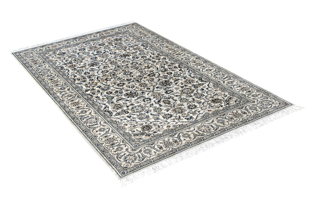 Medallion Ivory Wool Rug