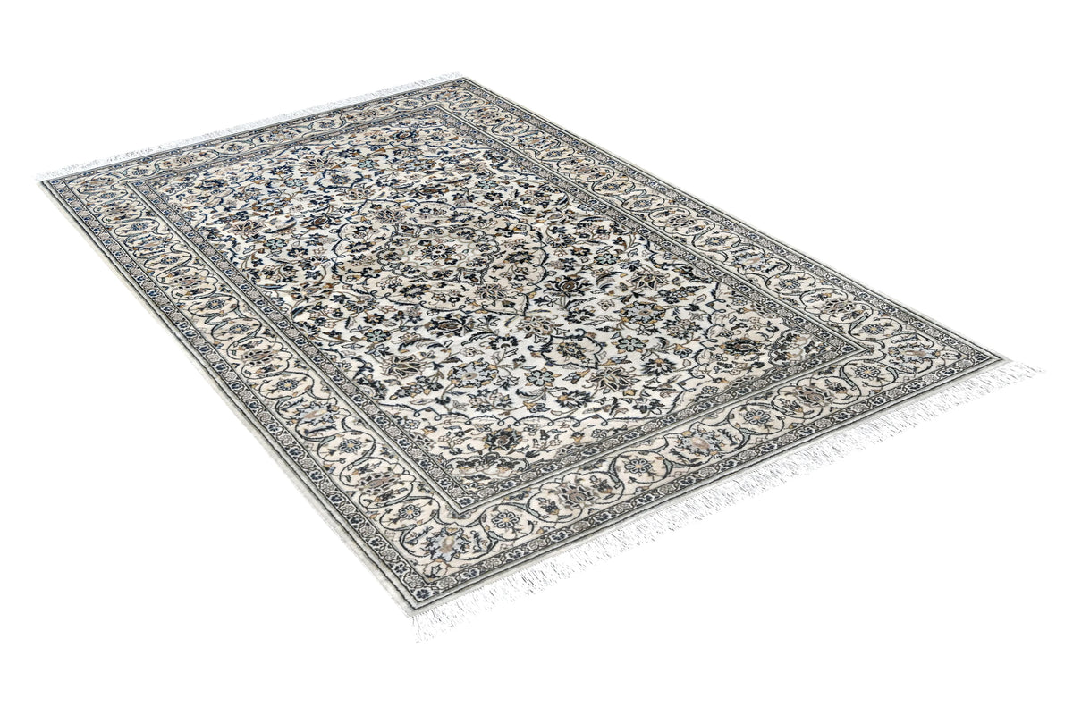 Medallion Ivory Wool Rug