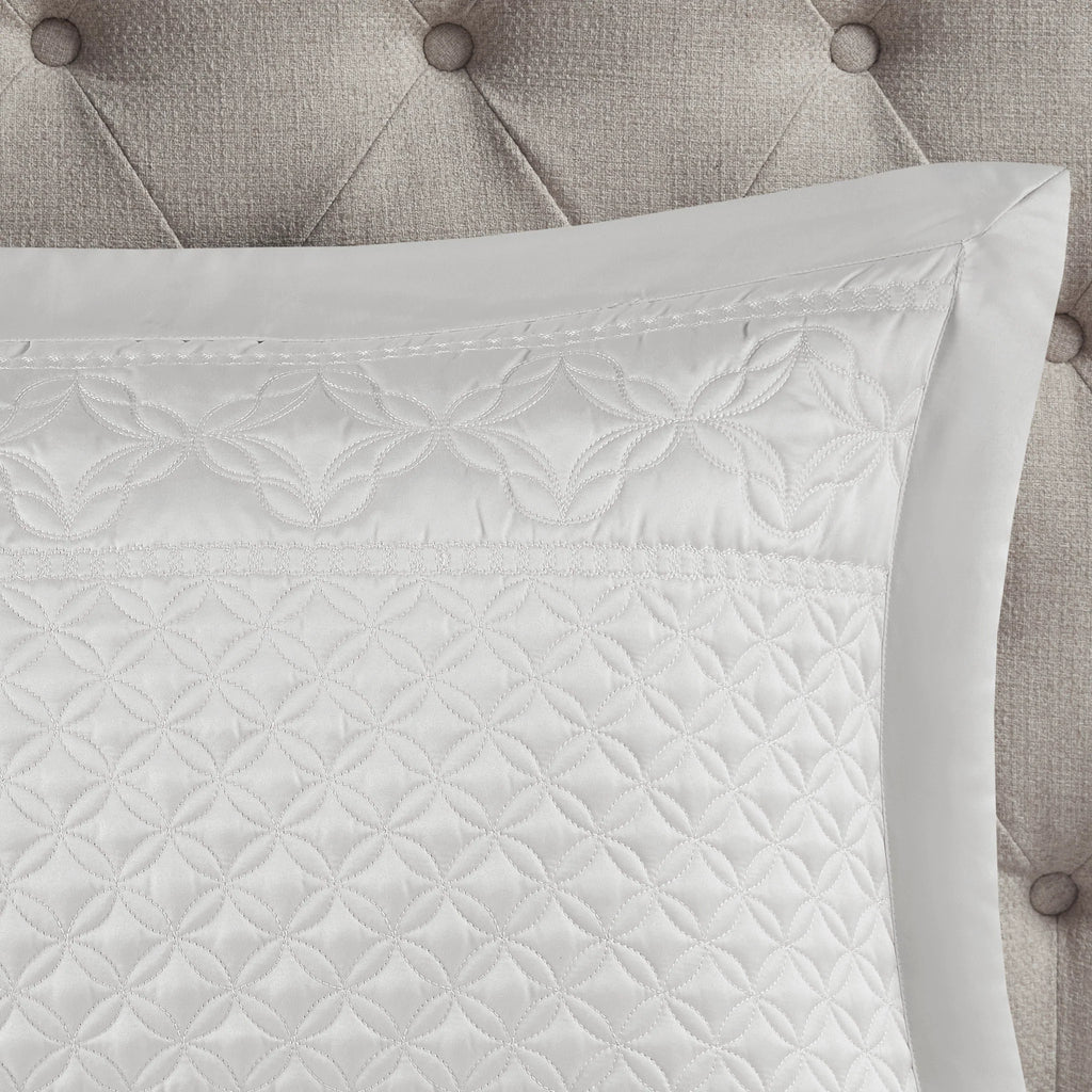 Versailles 3-Piece Quilt Set